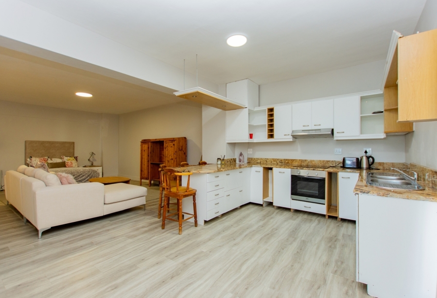 6 Bedroom Property for Sale in Myburgh Park Western Cape